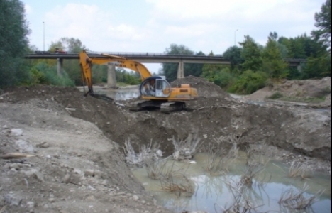 Sakarya Mudurnu Deresi Köprüsü'nün inşaatı 3 ayda bitecek!