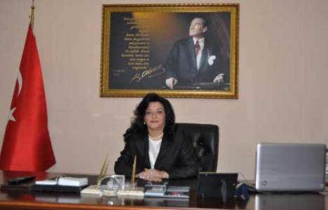 Esengül Civelek kimdir?