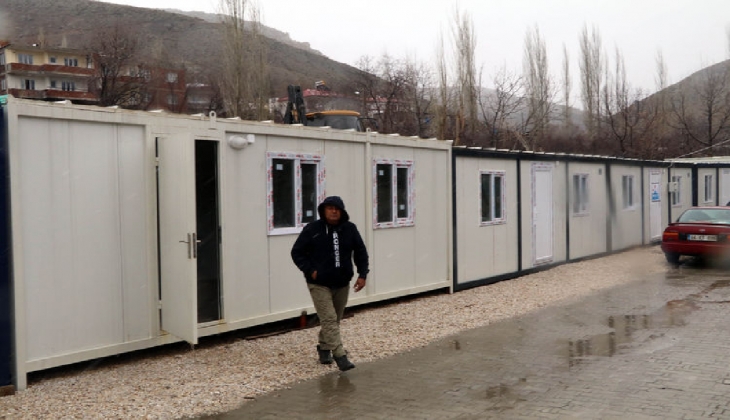 Kahramanmaraş ta depremzede esnaflar için konteyner iş yerleri kuruluyor! 