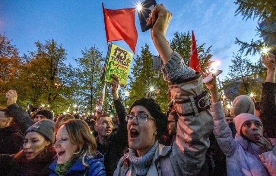 Rusya'da protestolara neden olan kilise inşaatı durduruldu!
