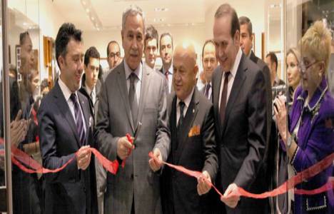 Sarar Amerika'daki 15.mağazasını hizmete açtı!