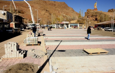 Malatya Kuluncak'ta meydan çalışmaları başladı!