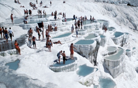 Pamukkale Karahayıt'ta oteller yüzde yüz doldu!