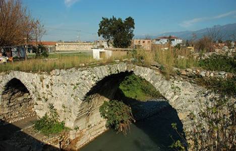 Hatay Payas Köprüsü'nün yıkım töreni gerçekleşti!