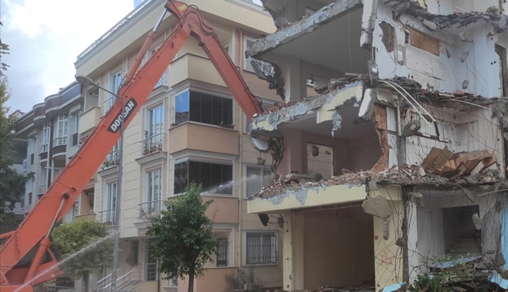 Jeoloji Mühendisleri okullardan sonra toplam 616 hastanenin çürük olduğunu açıkladı!