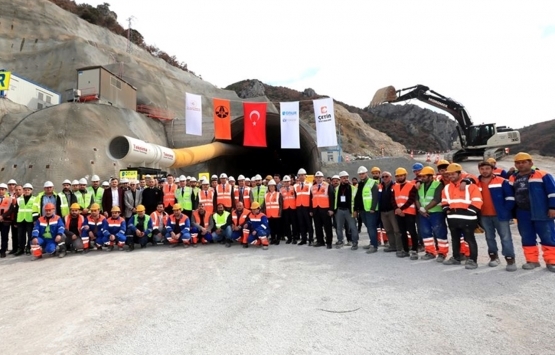 Amasya Badal Tüneli'nin kazı çalışmaları tamamlandı! 
