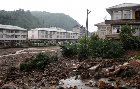 Rize de sel sonrası 47 bina yıkıldı!