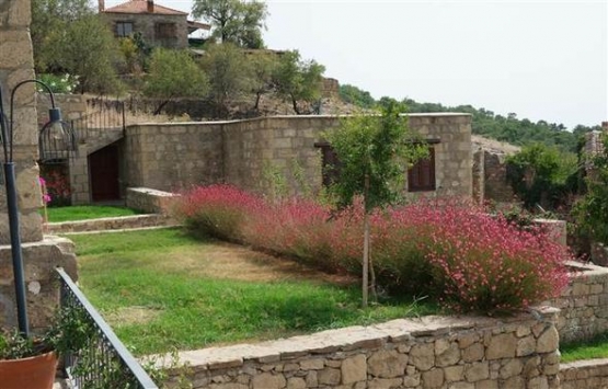 Adatepe de taş evler 3 milyona satılıyor!