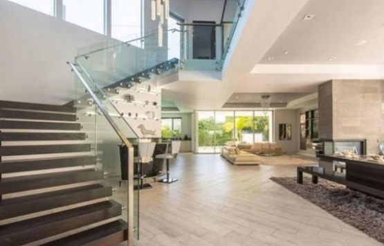 Kendall Jenner Hollywood ta aylık 25 bin dolara ev kiraladı!