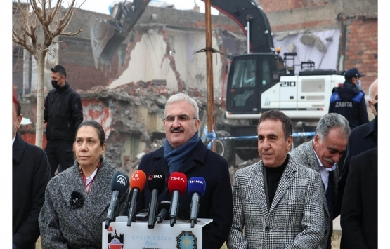 Diyarbakır surlarının çevresindeki kaçak yapılar ortadan kaldırılıyor!