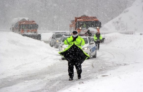 TEM Bolu Dağı geçişinin Ankara yönü ulaşıma kapandı!