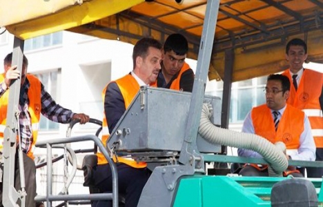 Hasan Tahsin Usta asfaltlama çalışmalarını denetledi!