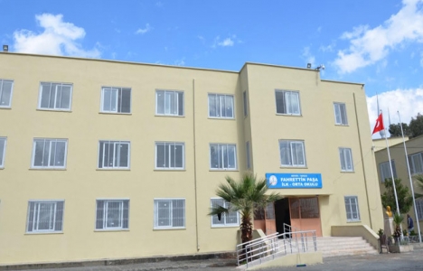 Tarsus Fahrettinpaşa İlk ve Orta Okulu 1 milyon TL'ye yenilendi!