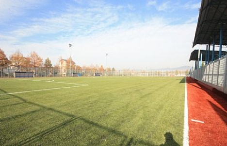 Gölcük Kavaklı Stadı yenilendi!