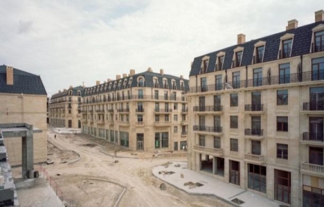 Petrol zengini Bakü de Paris inşa ediliyor!