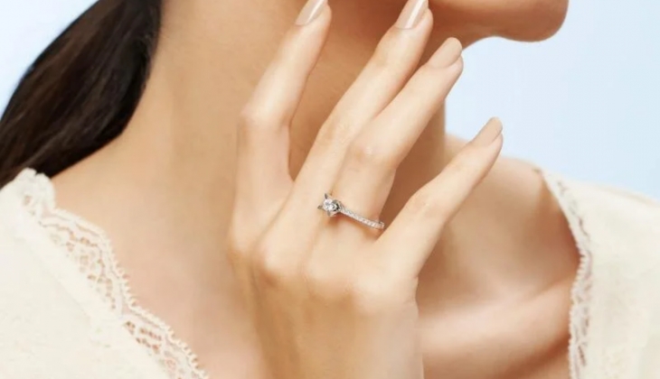 Altınbaş tan tektaş yüzüklere yüzde 50 ye varan çılgın indirim! Sınırlı stokla sunulan bu fırsatı sakın kaçırmayın! 