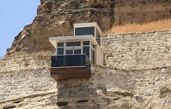 Kapadokya da kayanın üzerine inşa edilen asansöre tepki!