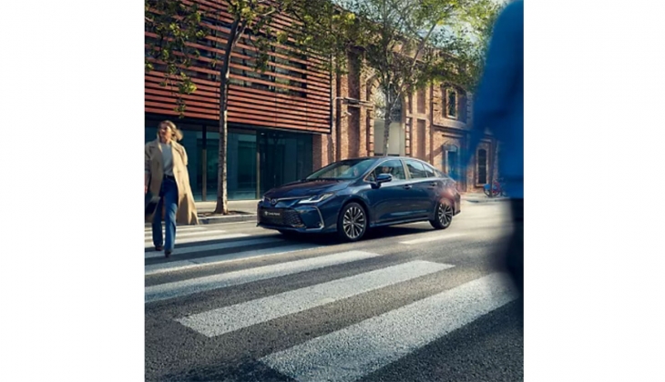 Toyota Corolla ya 159 bin 500 TL lik indirim geldi! İşte Corolla nın piyasayı sarsan Şubat 2024 fiyat listesi! 