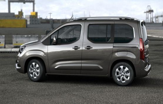 Uygun ticari araç modeli: Opel Combo Life! İşte 2022 Mart fiyat listesi...