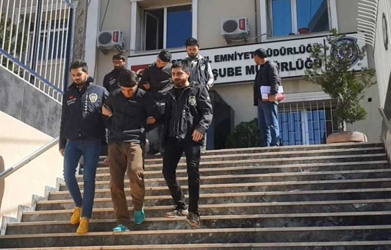 İlhan Şeşen in evine giren hırsızlar yakalandı!