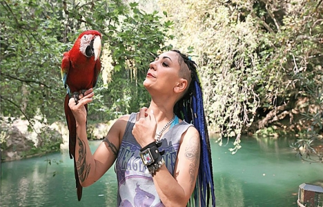 İşte ünlülerin çiftlik evleri!