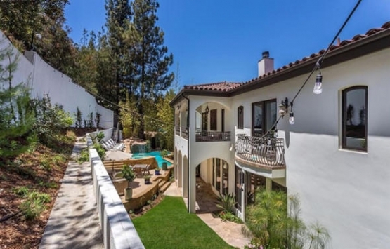 Vanessa Hudgens Los Angeles taki evini 4 milyon dolara satıyor!