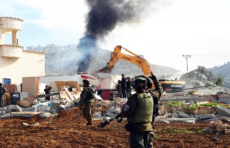 Batı Şeria'da ruhsatsız 6 baraka yıkıldı!