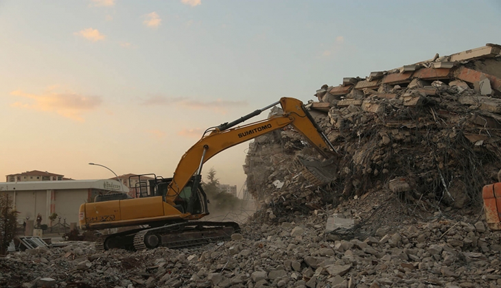 Hatay da depremde 30 kişinin hayatını kaybettiği binanın şantiye şefi tutuklandı: Binanın malzemesi kalitesiz