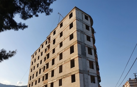 Hatay da inşaat halindeki binadan düşen Suriye uyruklu işçi öldü!
