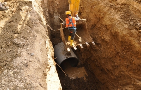 Adana'ya 6 kilometre kollektör hattı!