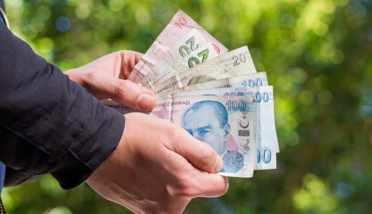 Emeklilere yeni ödeme müjdesi: Maaşı 7.500 TL üzeri emeklilere anında 10.000 TL ödeme fırsatı!