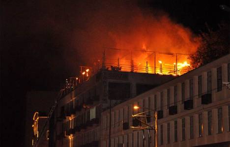 Bursa Osmangazi'de iş merkezinde yangın!
