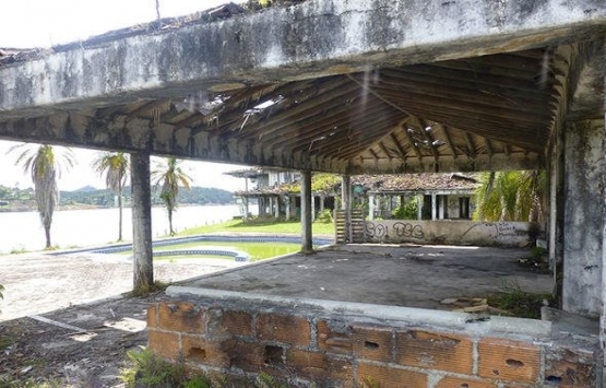 Pablo Escobar ın evi görenleri şaşırtıyor!