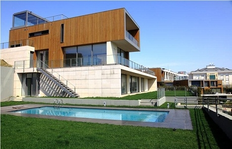 Türkan Şoray, Çubuklu Vadi Evleri nden villa aldı!