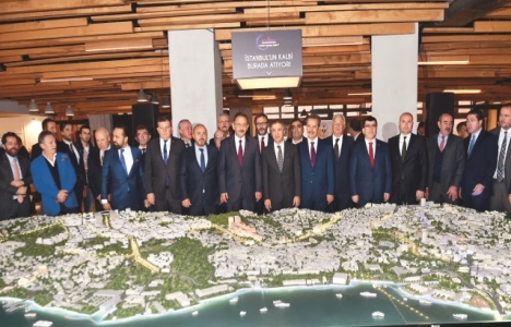 Mehmet Özhaseki: Şehirleri tarihi koruyarak yenileyelim!