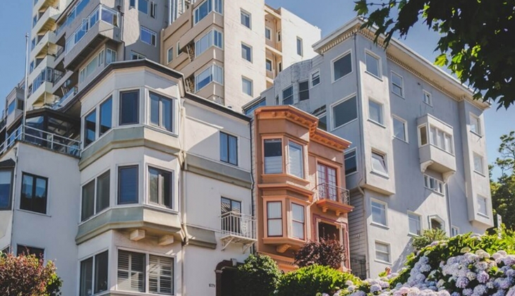 Faizler düşer, fiyatlar yükselir beklentisi konut satışlarını uçurdu!