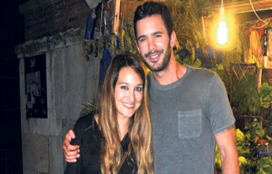 Gupse Özay ve Barış Arduç Çeşme den arsa aldı!