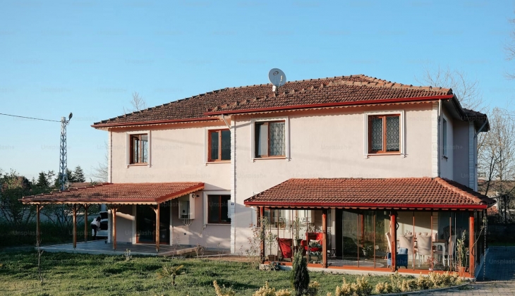 Villa kiralayacaklar aman dikkat! Banka hesabı ve şirket ismi tutmuyorsa para vermeyin!