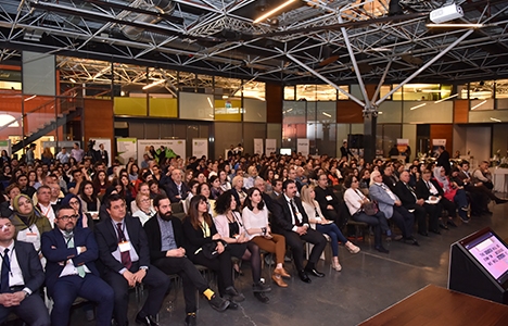 Yeşil binalar kendisi 4,5 yılda ödüyor!