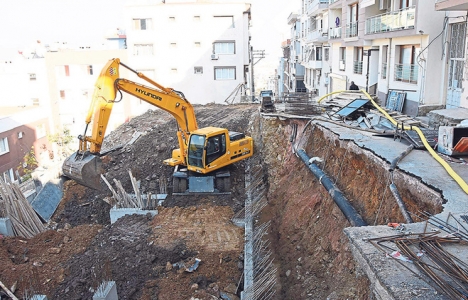 Karabağlar'da kent yenileme çalışmaları sürüyor!