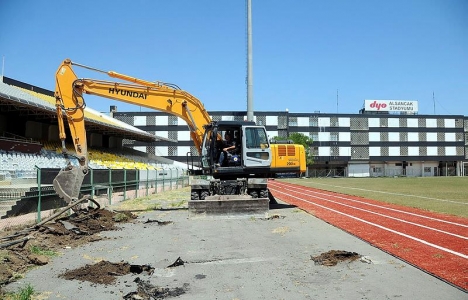 İzmir Alsancak Stadı'nda yıkım başladı!