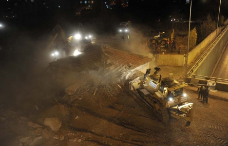 Ankara 1071 Malazgirt Bulvarı üzerindeki gecekondu yıkıldı!
