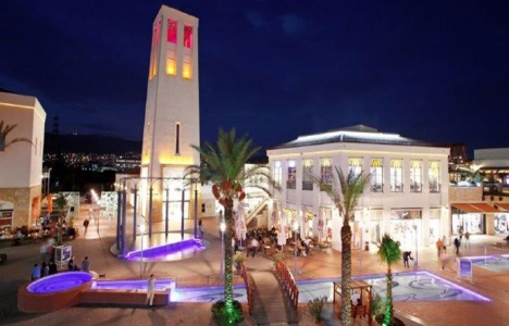 Forum Bornova yurt arazisi üzerine mi inşa edildi?