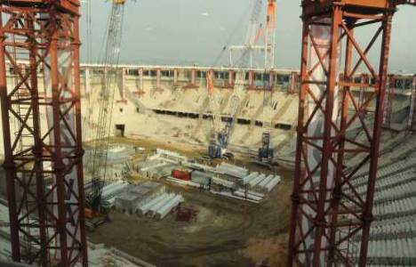Büyükşehir Belediyesi Stadyumu'nda hummalı çalışmalar devam ediyor!