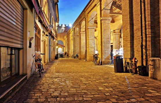 1 Euro ya ev sahibi olmak isteyenler dikkat!