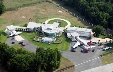 İşte John Travolta nın evi!