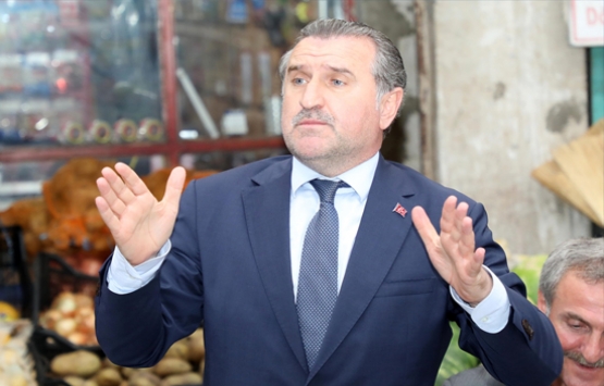 Osman Aşkın Bak: Memleket yararına çakılmış bir tane çivileri yok!