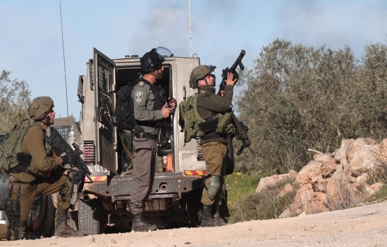 Filistinlilerden Batı Şeria da yeni Yahudi yerleşim birimi inşasına karşı gösteri!