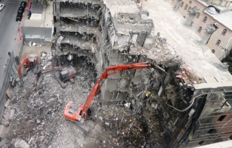 Bina yıkılmadan önce asbestli malzeme incelemesi yapılmalı!