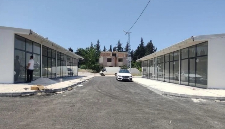 Hatay'da 96 prefabrik iş yeri esnafa teslim edildi!